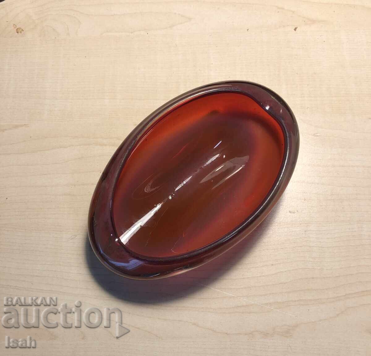 Σταχτοδοχείο από κόκκινο γυαλί με τιμή 22.00 BGN | € 11.25