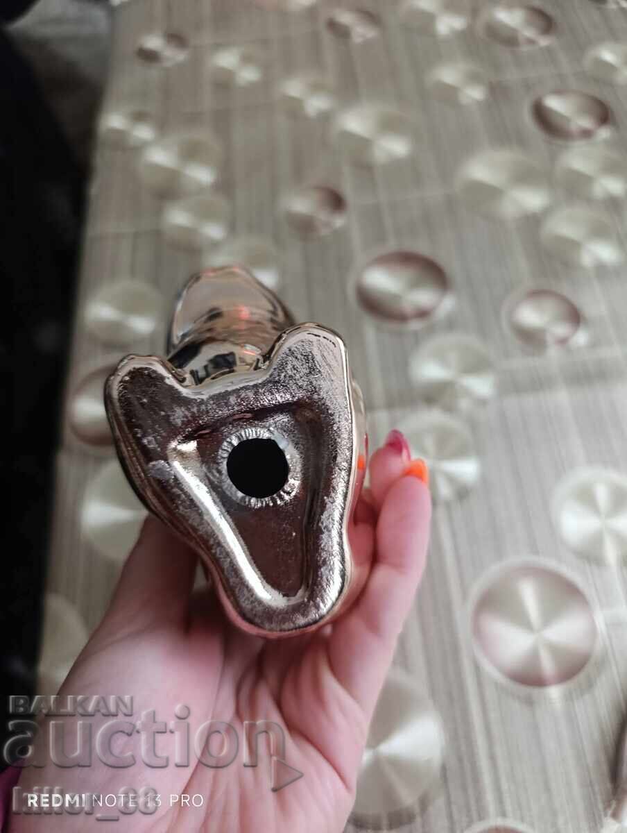 Squirrel figurine with a pink hue - 6