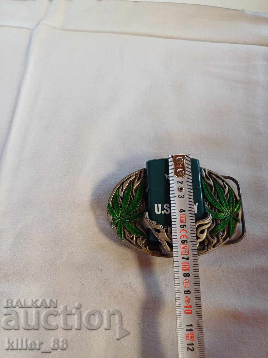 Παράδοση Θήκη με αναπτήρα και σημάδια