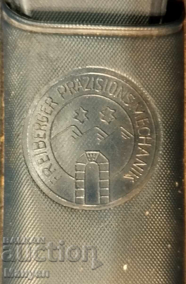 Licitație Dispozitiv militar - curba