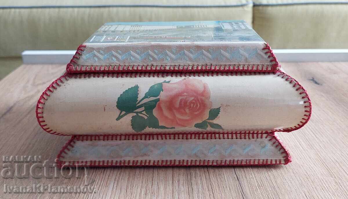 Delivery of Retro Box for Connoisseurs, Excellent