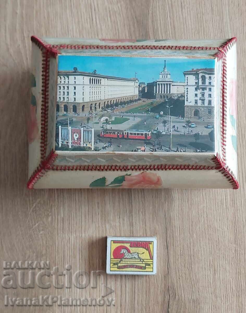 Retro Box for Connoisseurs, Excellent - 7 Retro Box for Connoisseurs, Excellent - 7