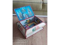 Кутия ретро за ценители отлична