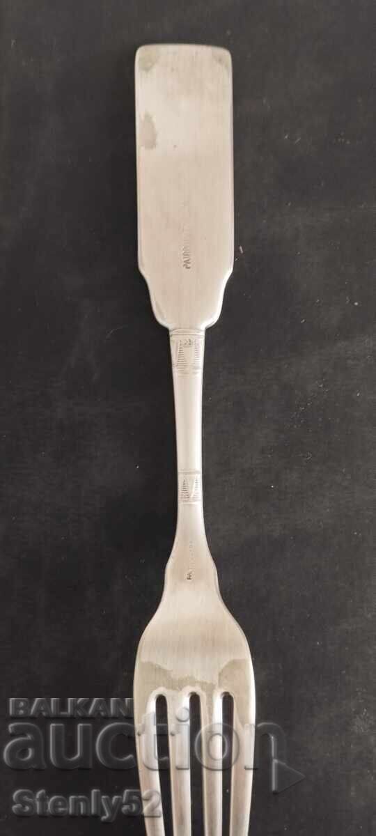 Аукцион Старинна посребрена мелхиорена десертна количка.