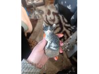 Mica statuetă drăguță de pisicuță