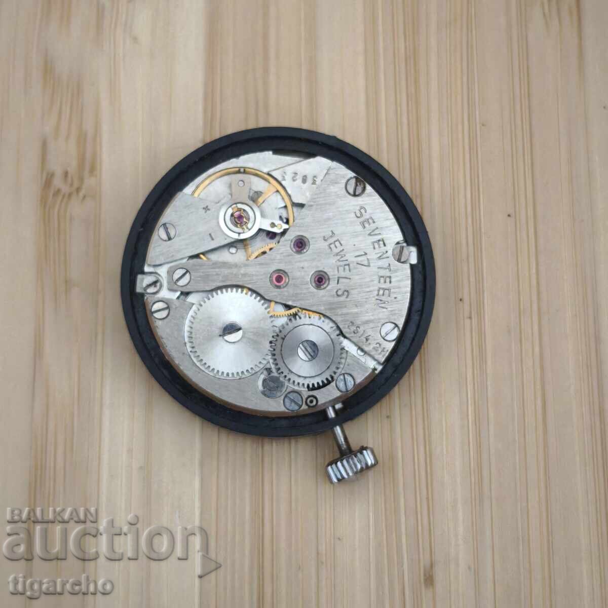 Механизъм за часовник Полет с цена 10.00 лв. | € 5.11