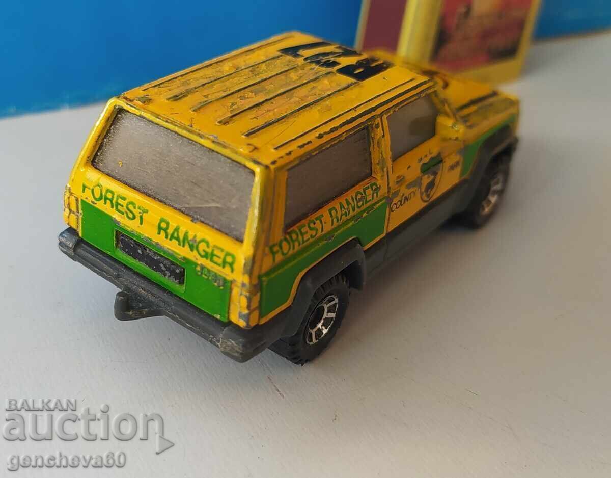 MATCHBOX Jeep Cherokee veche metalică - 1983 cu preț € 3.00 | 5.87 BGN MATCHBOX Jeep Cherokee veche metalică - 1983 cu preț € 3.00 | 5.87 BGN