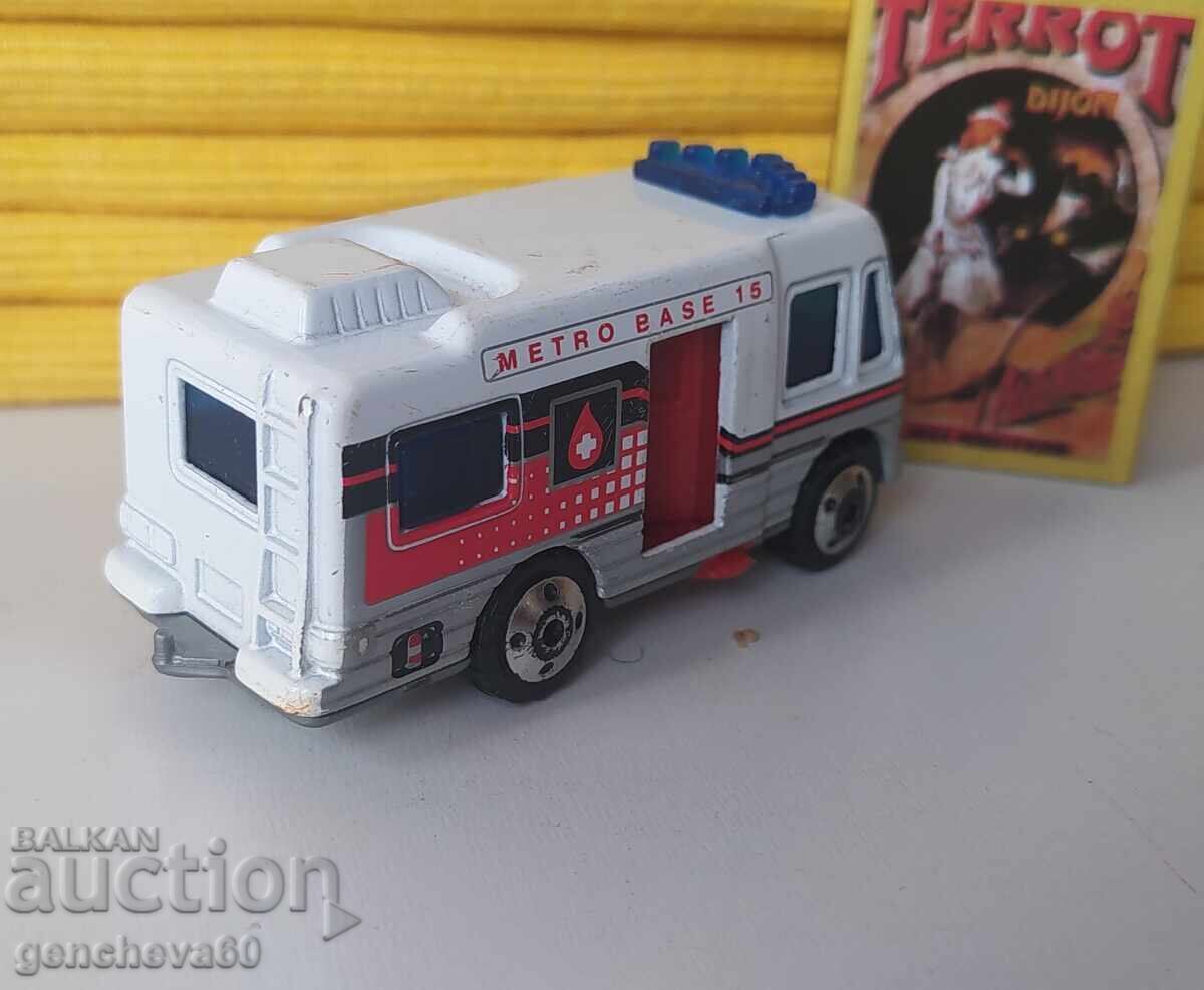 MATTEL MATCHBOX 1998 TRUCK CAMPER - 6 MATTEL MATCHBOX 1998 TRUCK CAMPER - 6