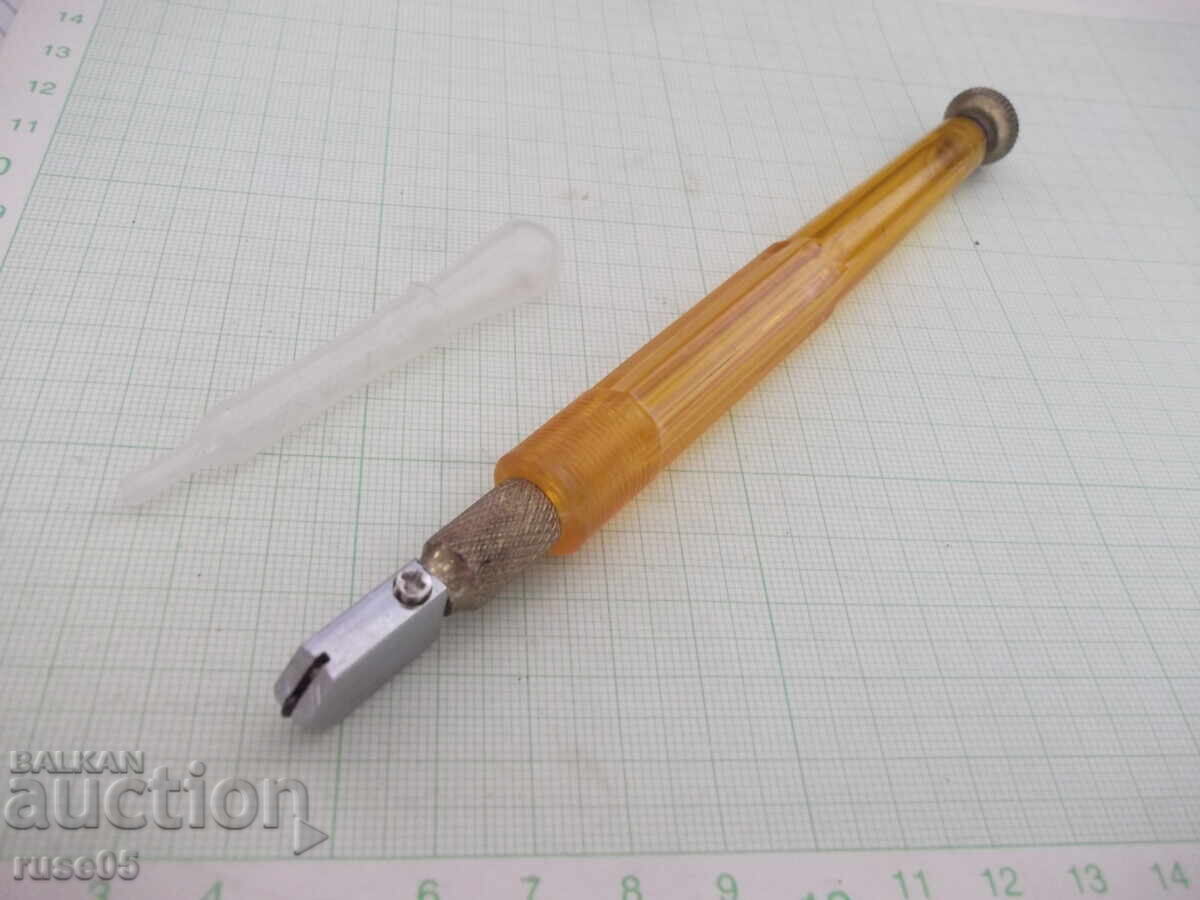 Delivery of Glass cutter "MTC-NS051"