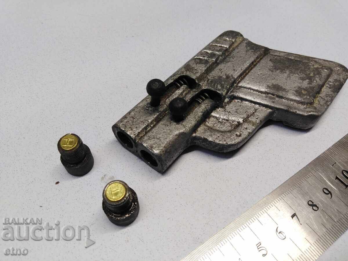 Auction  EXPLODER, DOG CHASER WITH HUNTING CAPS, WASP