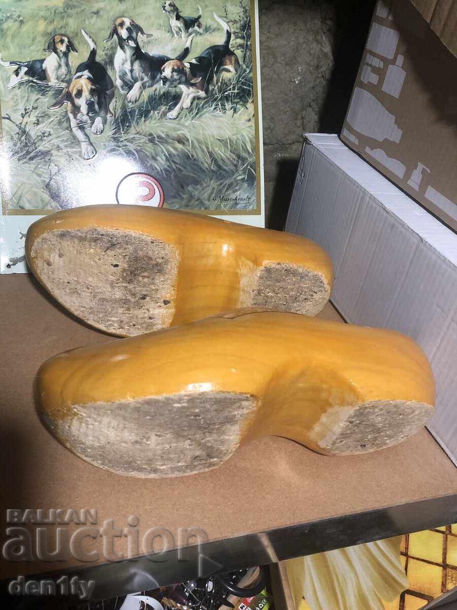 Delivery of Wooden shoes, size 41