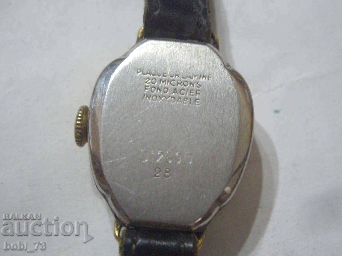 Auction Women's gold-plated watch Auction Women's gold-plated watch