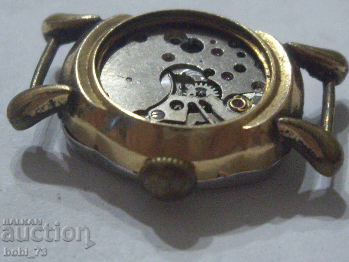 Women's gold-plated watch with price 30.00 BGN | € 15.34 Women's gold-plated watch with price 30.00 BGN | € 15.34