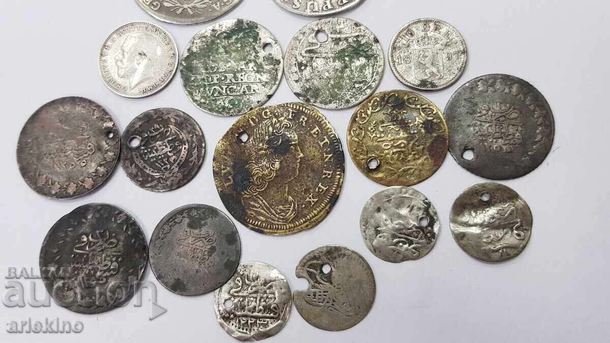 Доставка на 17 бр. стари монети за накити, носия, сребро, бронз и други