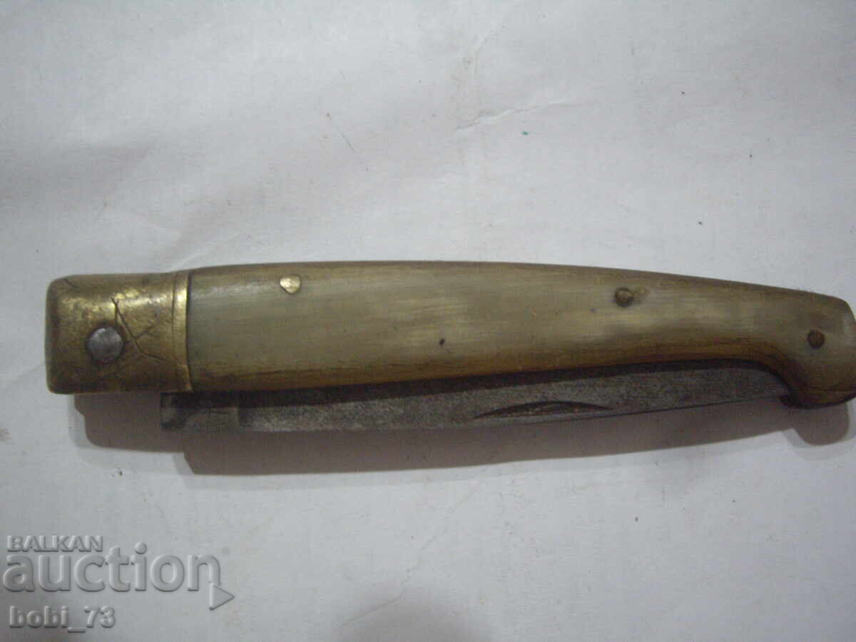 Παλιά πόδι με κόκκαλα