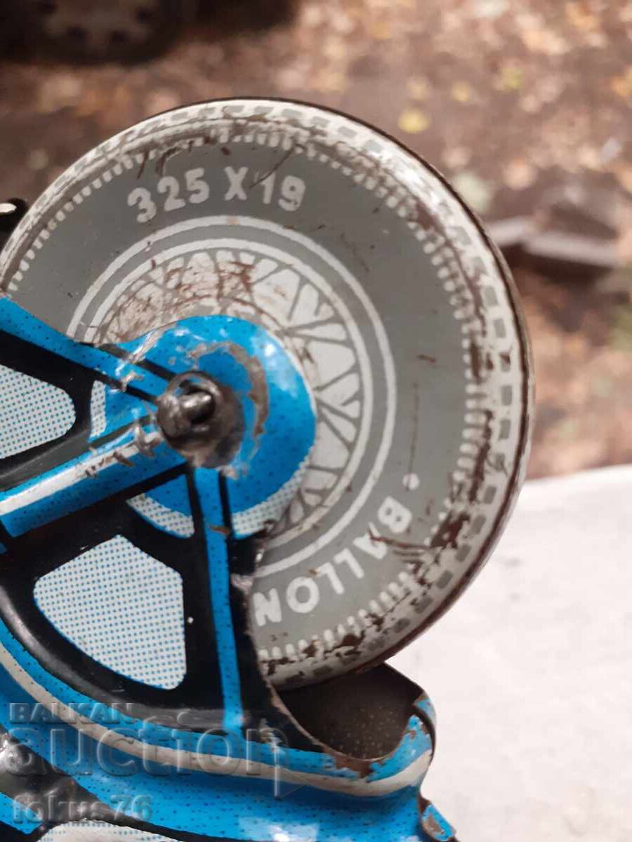 Jucărie veche de tablă cu mecanism - motociclist motociclist - 5