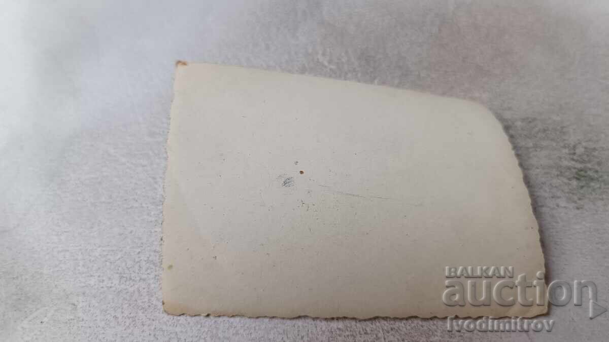 Φωτογραφία Άνθρωπος στη θάλασσα με τιμή 1.75 BGN | € 0.89