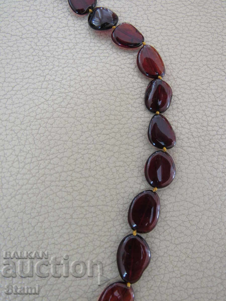 Γυναικείο κολιέ με κύκλο από premium κεχριμπάρι Βαλτικής με τιμή 110.00 BGN | € 56.24 Γυναικείο κολιέ με κύκλο από premium κεχριμπάρι Βαλτικής με τιμή 110.00 BGN | € 56.24