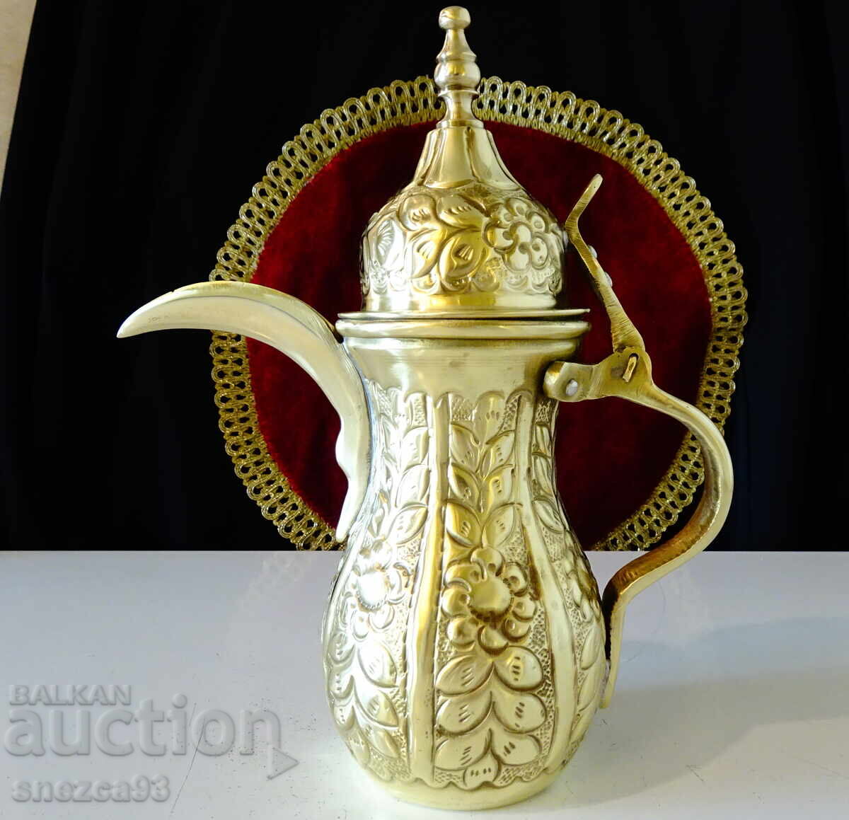 Παράδοση Αραβική μπρούτζινη κανάτα καφέ, τζέζβε, Dallah, σφραγίδα τεχνίτη Παράδοση Αραβική μπρούτζινη κανάτα καφέ, τζέζβε, Dallah, σφραγίδα τεχνίτη