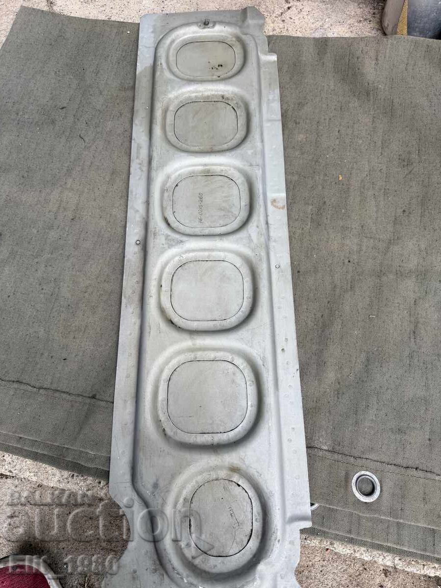 Аукцион Част от корпуса на изтребител миг-21 Аукцион Част от корпуса на изтребител миг-21