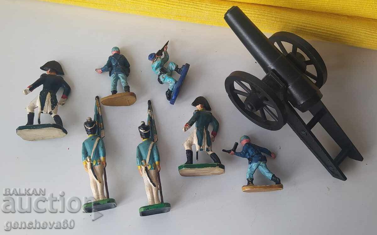 Napoleon plastic soldiers and others - 6 Napoleon plastic soldiers and others - 6