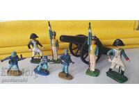 Napoleon plastic soldiers and others