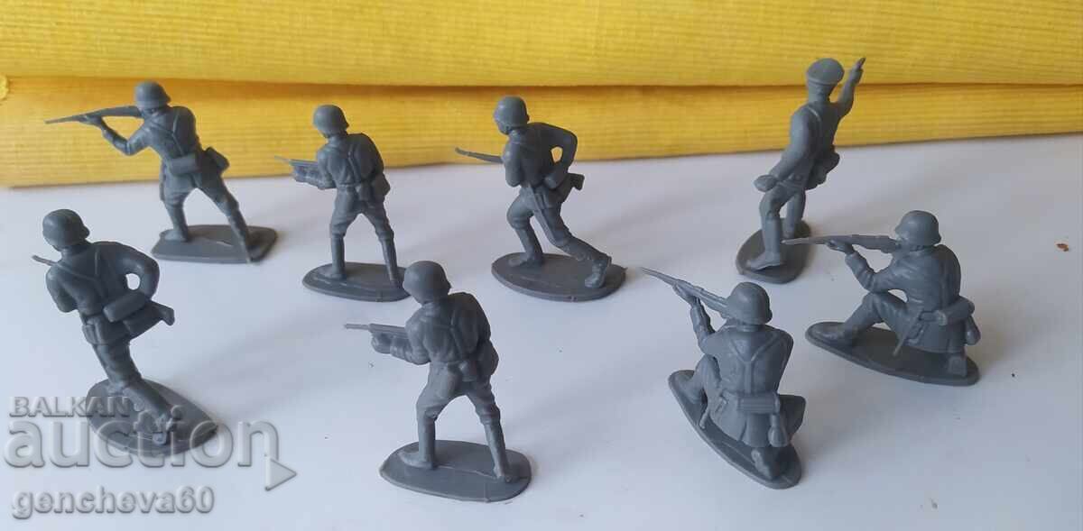 Delivery of Plastic soldiers for collection Delivery of Plastic soldiers for collection