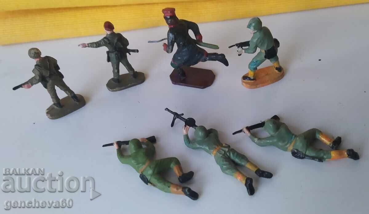 Licitație Lot soldați de plastic retro