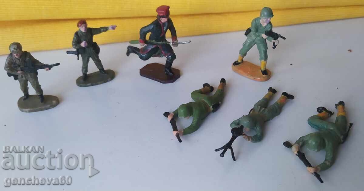 Lot soldați de plastic retro - 5
