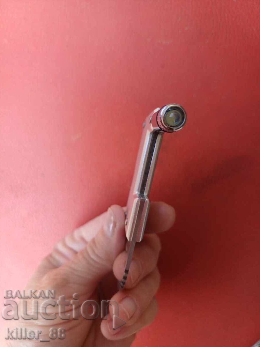 Παράδοση Αξεσουάρ τρία σε ένα Παράδοση Αξεσουάρ τρία σε ένα