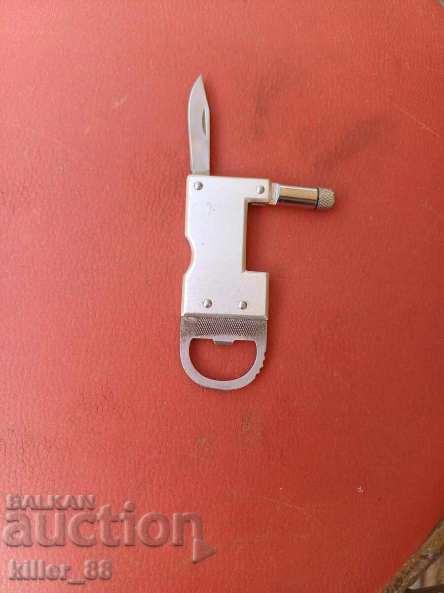 Αξεσουάρ τρία σε ένα Αξεσουάρ τρία σε ένα