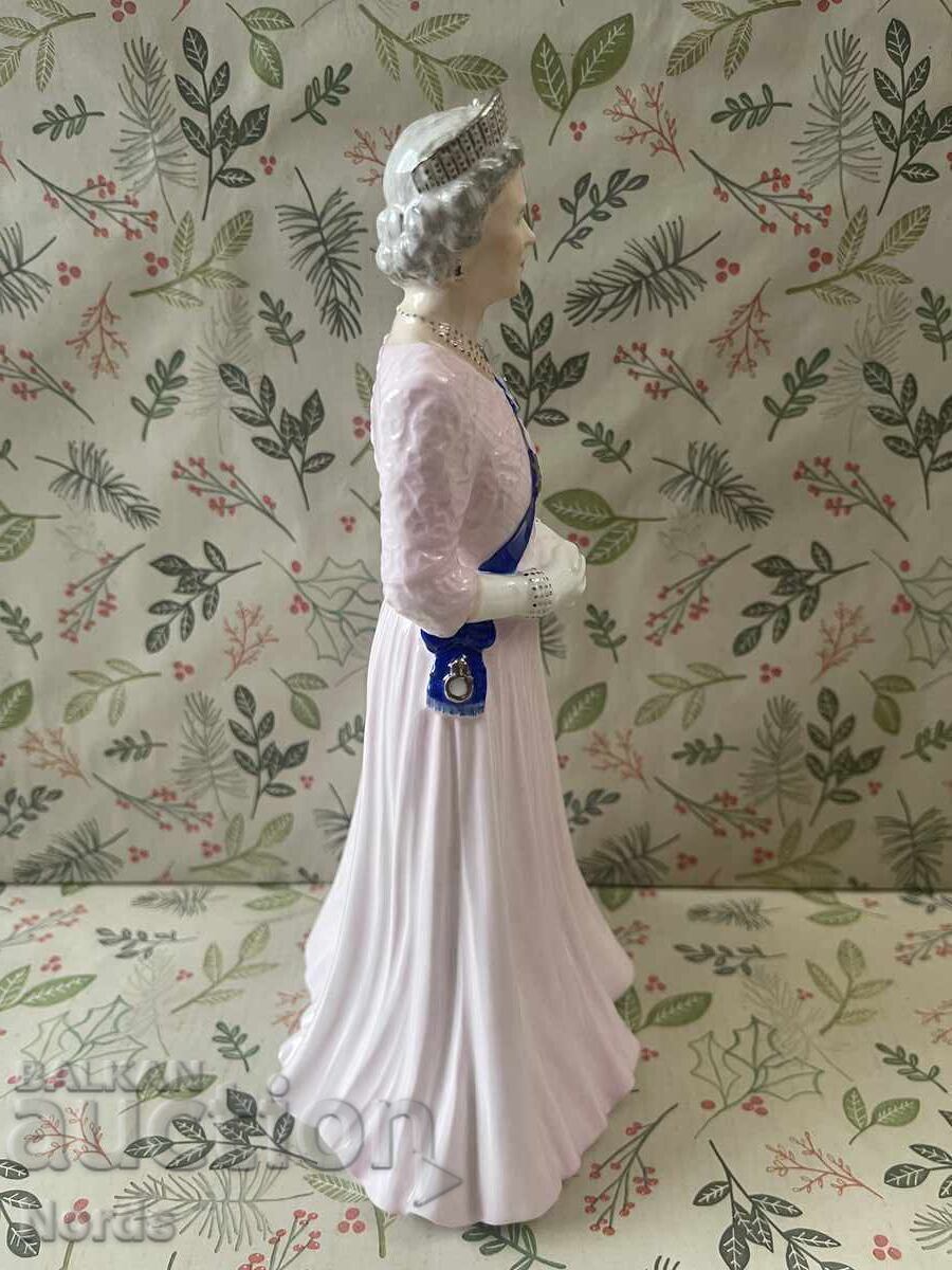 Coalport порцеланова фигурка Кралица Елизабет II с цена 50.00 лв. | € 25.56 Coalport порцеланова фигурка Кралица Елизабет II с цена 50.00 лв. | € 25.56