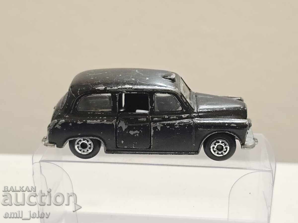 LESNEY MATCHBOX - TAXI LONDONEZ FX4R 1986 cu preț 3.99 BGN | € 2.04