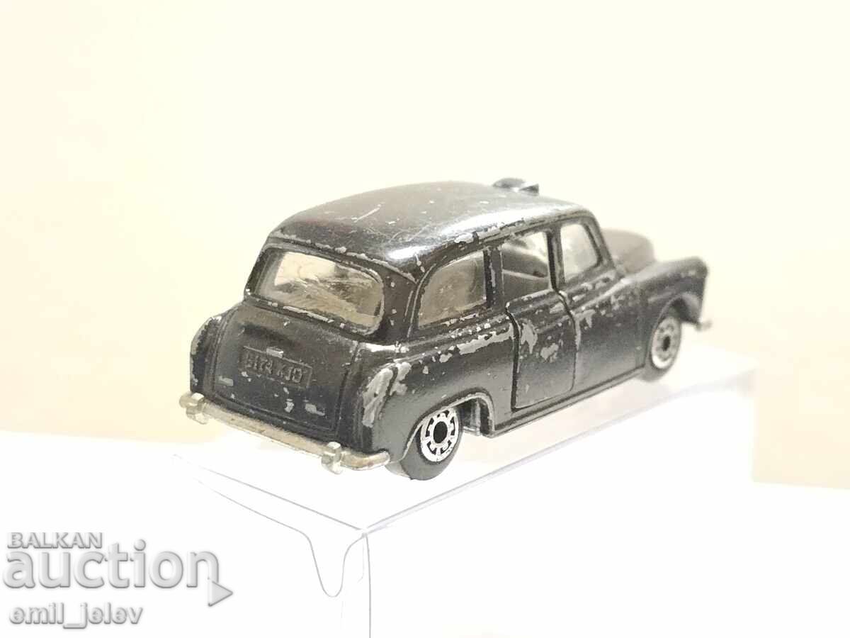 Livrarea LESNEY MATCHBOX - TAXI LONDONEZ FX4R 1986