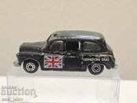 LESNEY MATCHBOX - TAXI LONDONEZ FX4R 1986