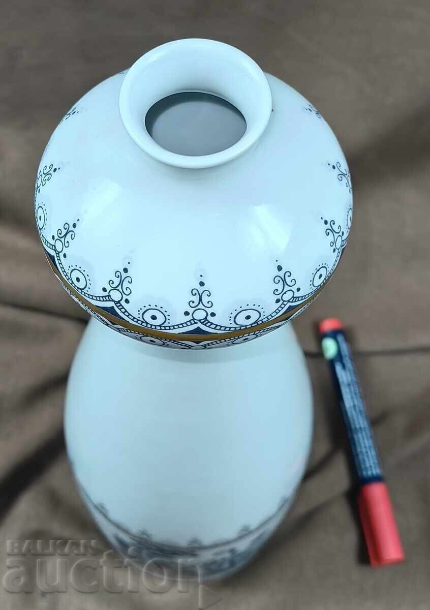 ΣΤΑΡΑ ΜΕΓΑΛΗ ΟΜΟΡΦΗ ΓΕΡΜΑΝΙΚΗ ΠΟΡΣΕΛΑΝΙΝΗ ΒΑΖΑ ΜΕ ΣΗΜΑΝΣΗ με τιμή 37.00 BGN | € 18.92 ΣΤΑΡΑ ΜΕΓΑΛΗ ΟΜΟΡΦΗ ΓΕΡΜΑΝΙΚΗ ΠΟΡΣΕΛΑΝΙΝΗ ΒΑΖΑ ΜΕ ΣΗΜΑΝΣΗ με τιμή 37.00 BGN | € 18.92