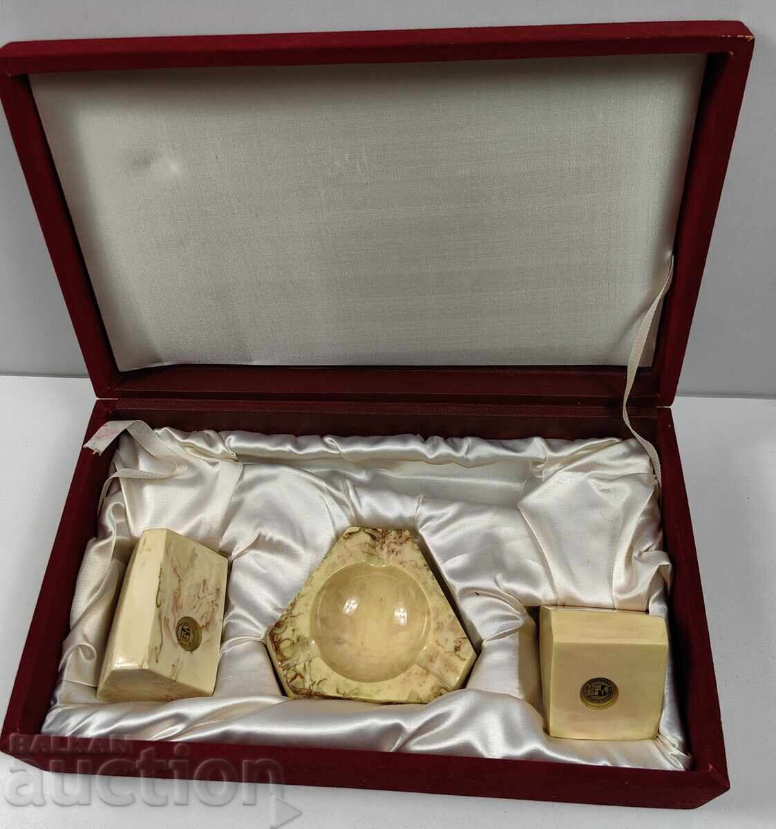 LUXURY GIFT SOCIALIST SET ASHTRAY PENCIL HOLDER VASE BOX