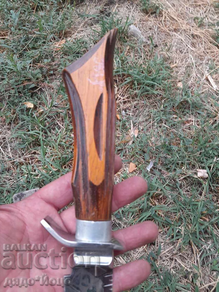 Beautiful and Attractive Handmade Knife and Wooden Scabbard - 5