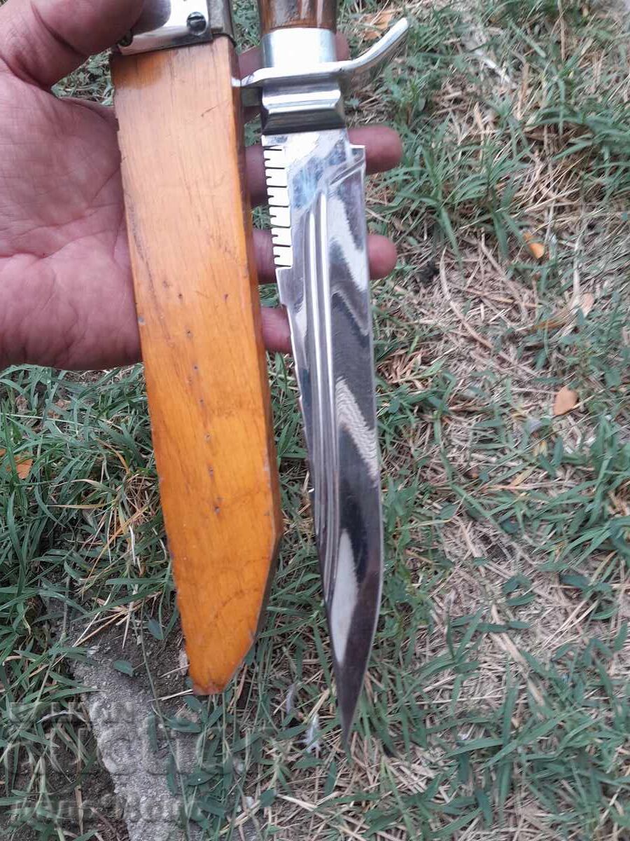 Beautiful and Attractive Handmade Knife and Wooden Scabbard - 6