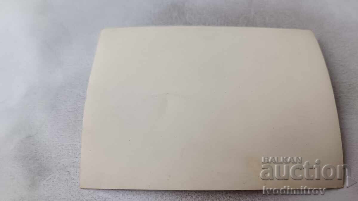 Φωτογραφία Άνδρας και αγόρι με θαλάσσιο ποδήλατο στη θάλασσα με τιμή 1.85 BGN | € 0.95