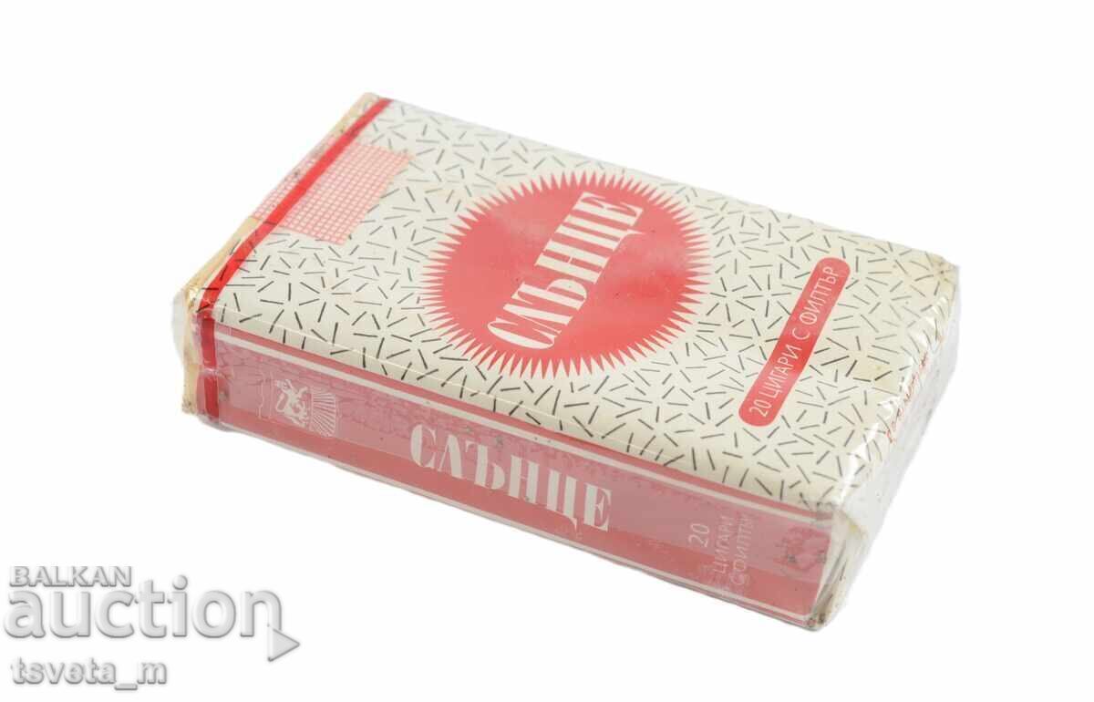 Auction Cigarettes SUN (brand name) pack unsealed social (referring to the era of socialism) Auction Cigarettes SUN (brand name) pack unsealed social (referring to the era of socialism)