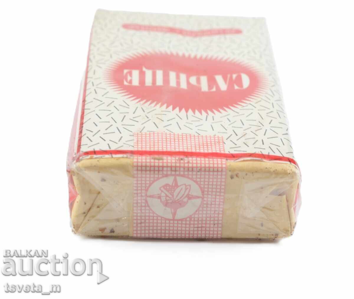 Delivery of Cigarettes SUN (brand name) pack unsealed social (referring to the era of socialism) Delivery of Cigarettes SUN (brand name) pack unsealed social (referring to the era of socialism)