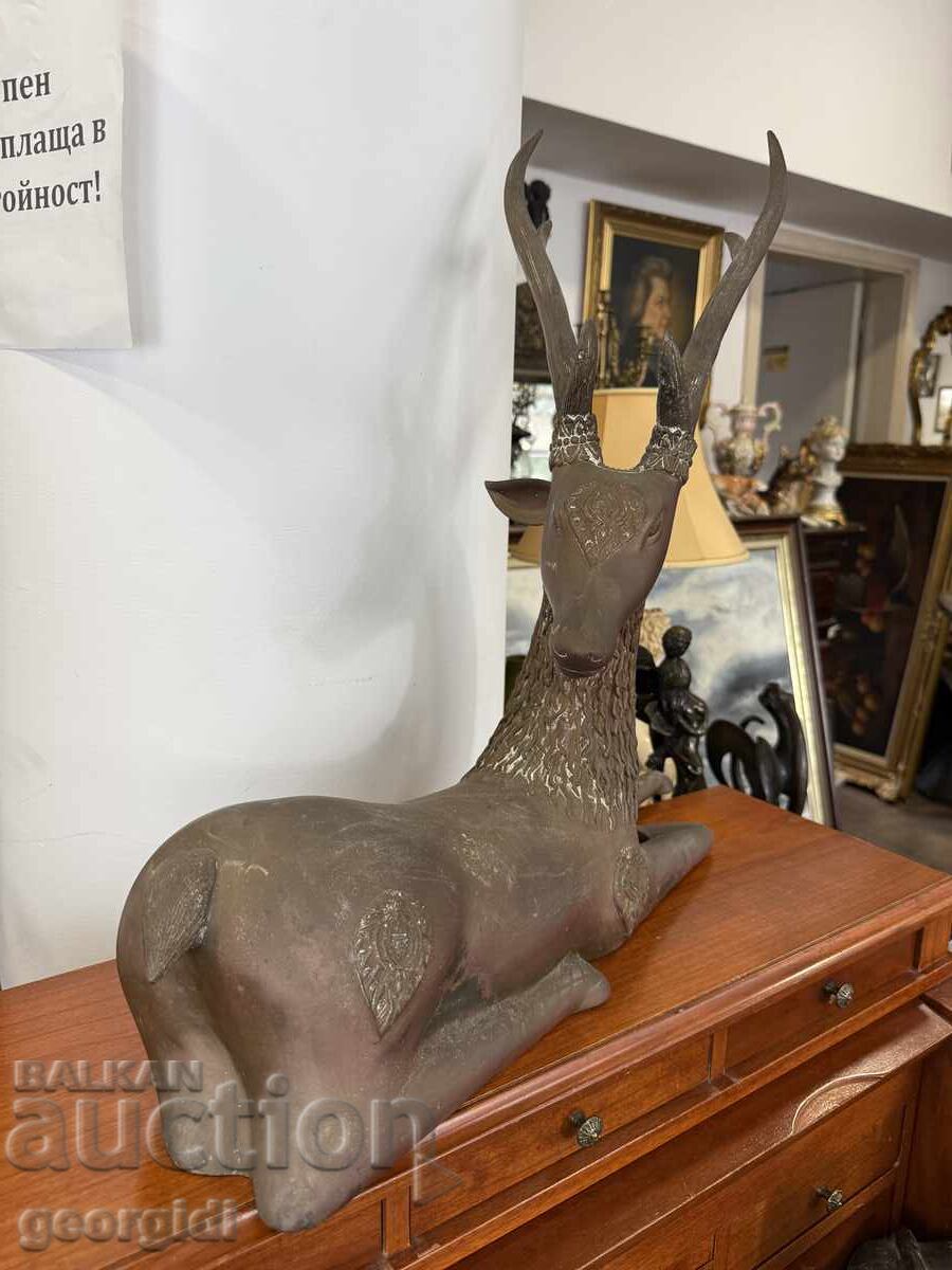 Μεγάλο μπρούτζινο γλυπτό ελαφιού. Νο. 7389 - 5