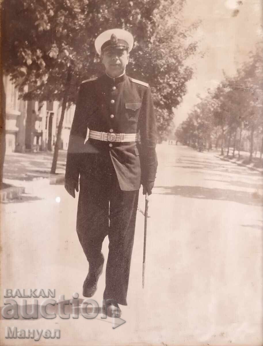 Αξιωματικός του Πολεμικού Ναυτικού με στολή παραλλαγής, Κεντρική Βουλγαρία