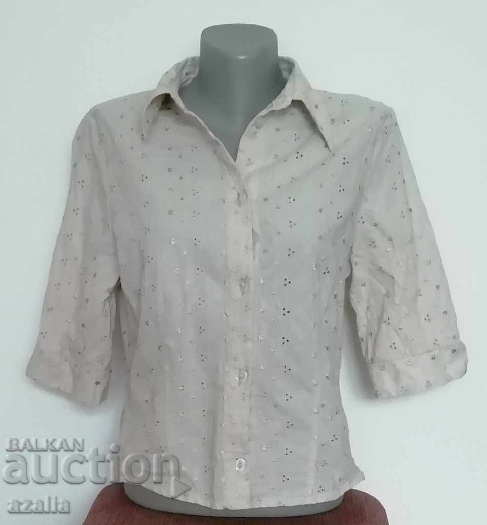 Delivery of Beige shirt with embroidery Delivery of Beige shirt with embroidery