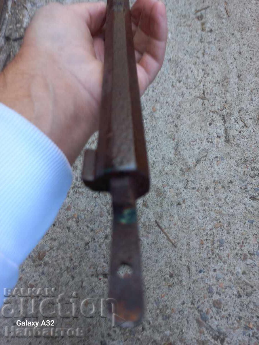 PUȘCĂ VECHE PENTRU BOILIES - 7