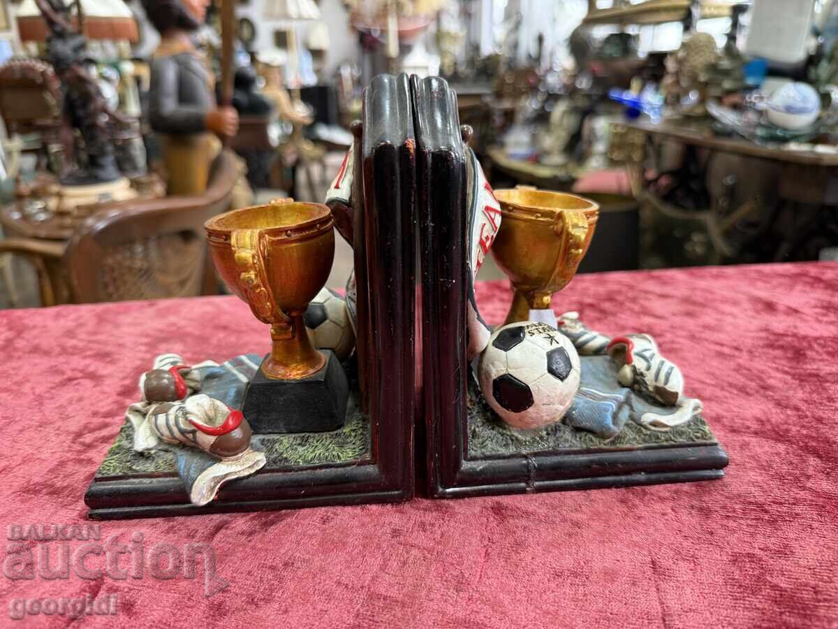 Delivery of Massive bookends / book supports. No. 7393