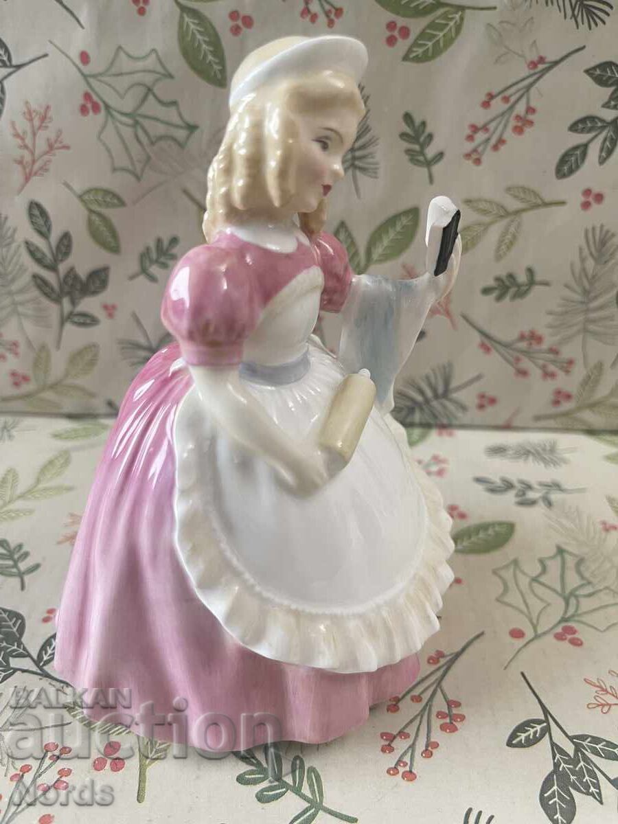 Royal Doulton porcelain figurine 1957 with price 30.00 BGN | € 15.34 Royal Doulton porcelain figurine 1957 with price 30.00 BGN | € 15.34
