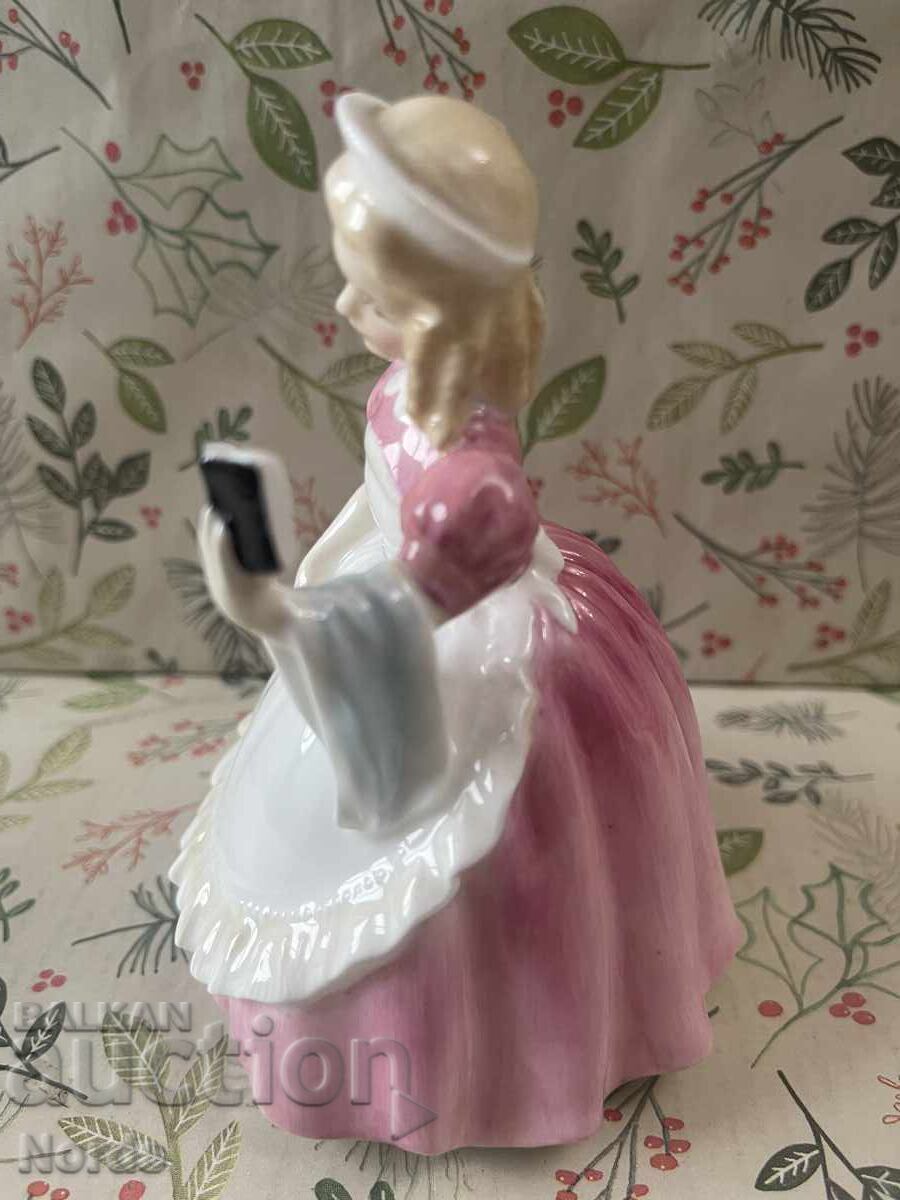 Delivery of Royal Doulton porcelain figurine 1957 Delivery of Royal Doulton porcelain figurine 1957