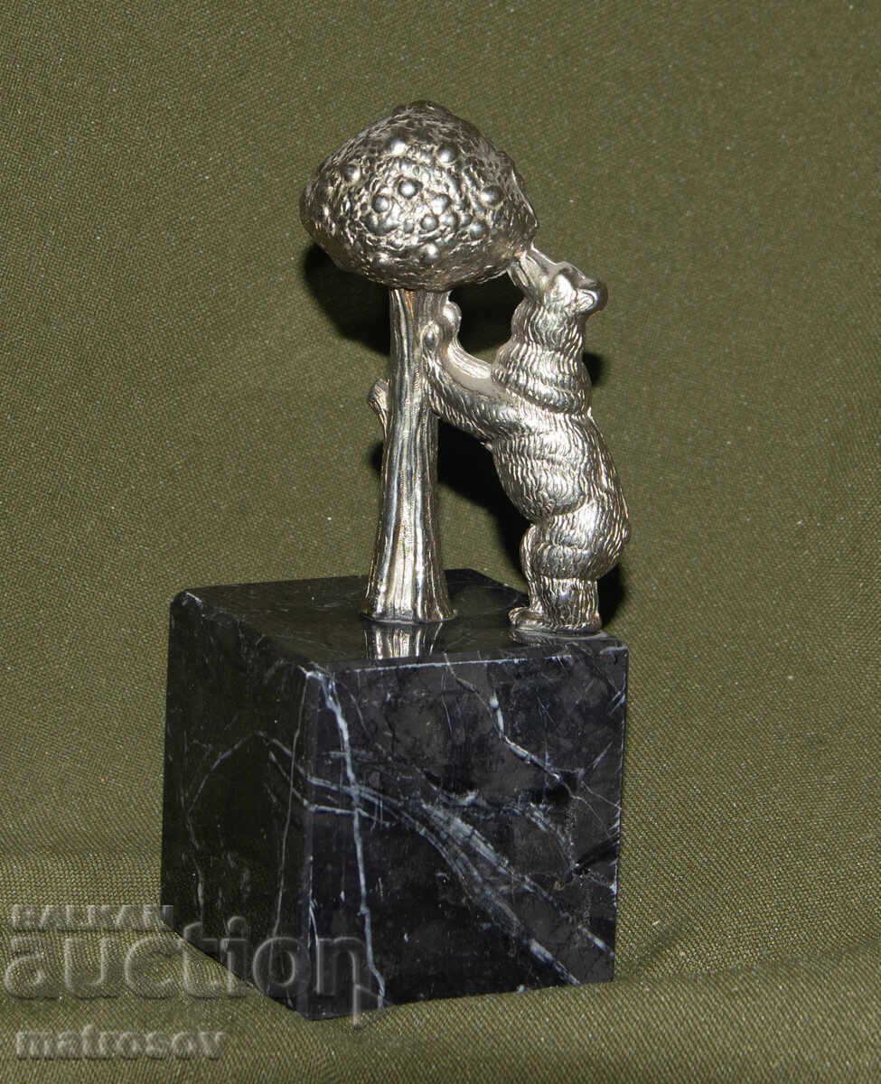 Licitație Sculptură originală din bronz, simbol al Madridului